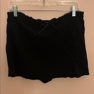 SHEIN Black Mini Skirt with Lace Trim and Bow